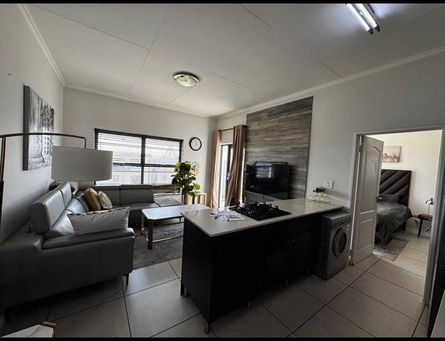 1 BEDROOM APARTMENT FOR SALE IN GREENSTONE HILL